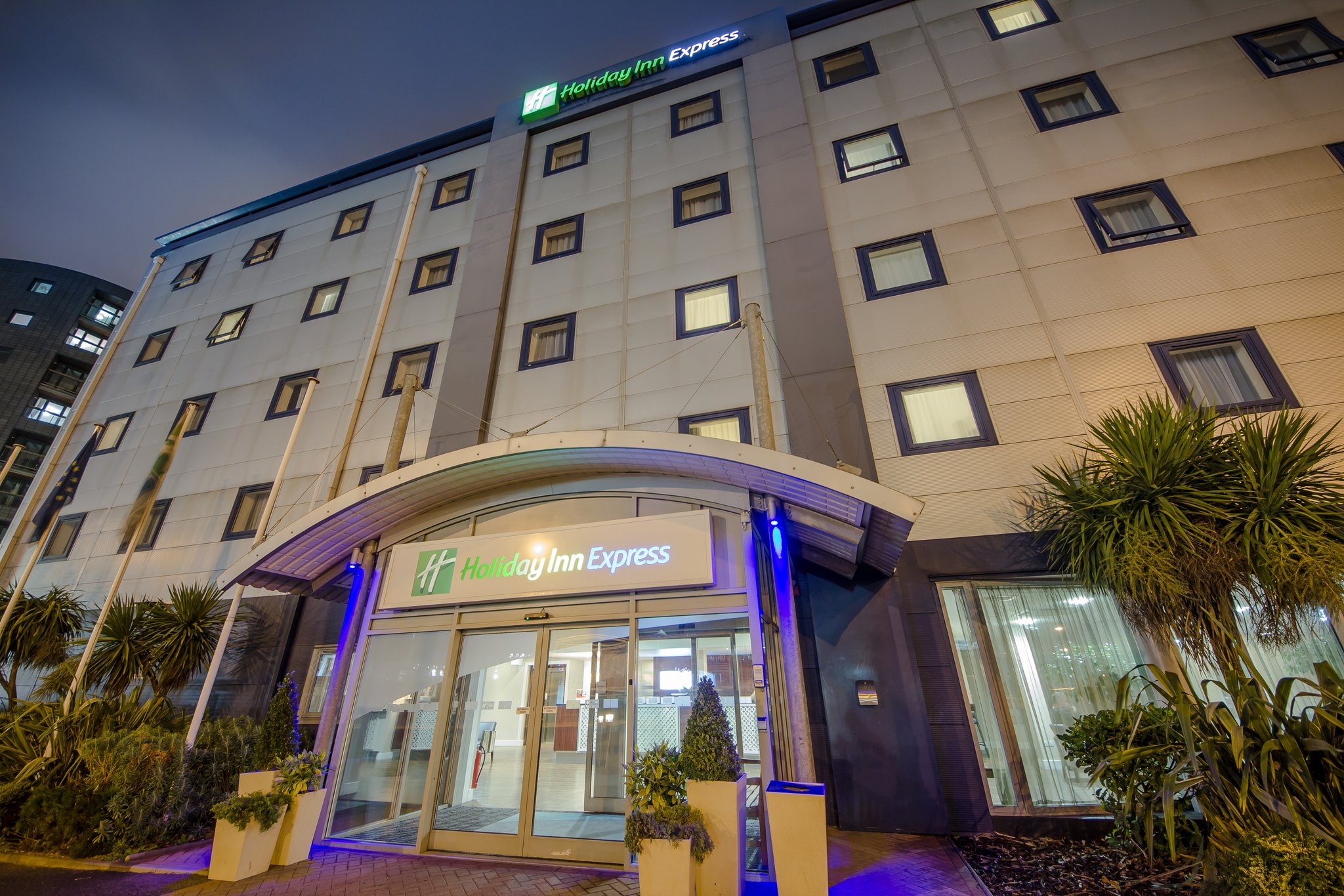 Holiday Inn Express LONDON-ROYAL DOCKS, DOCKLANDS - Tap to explore photos