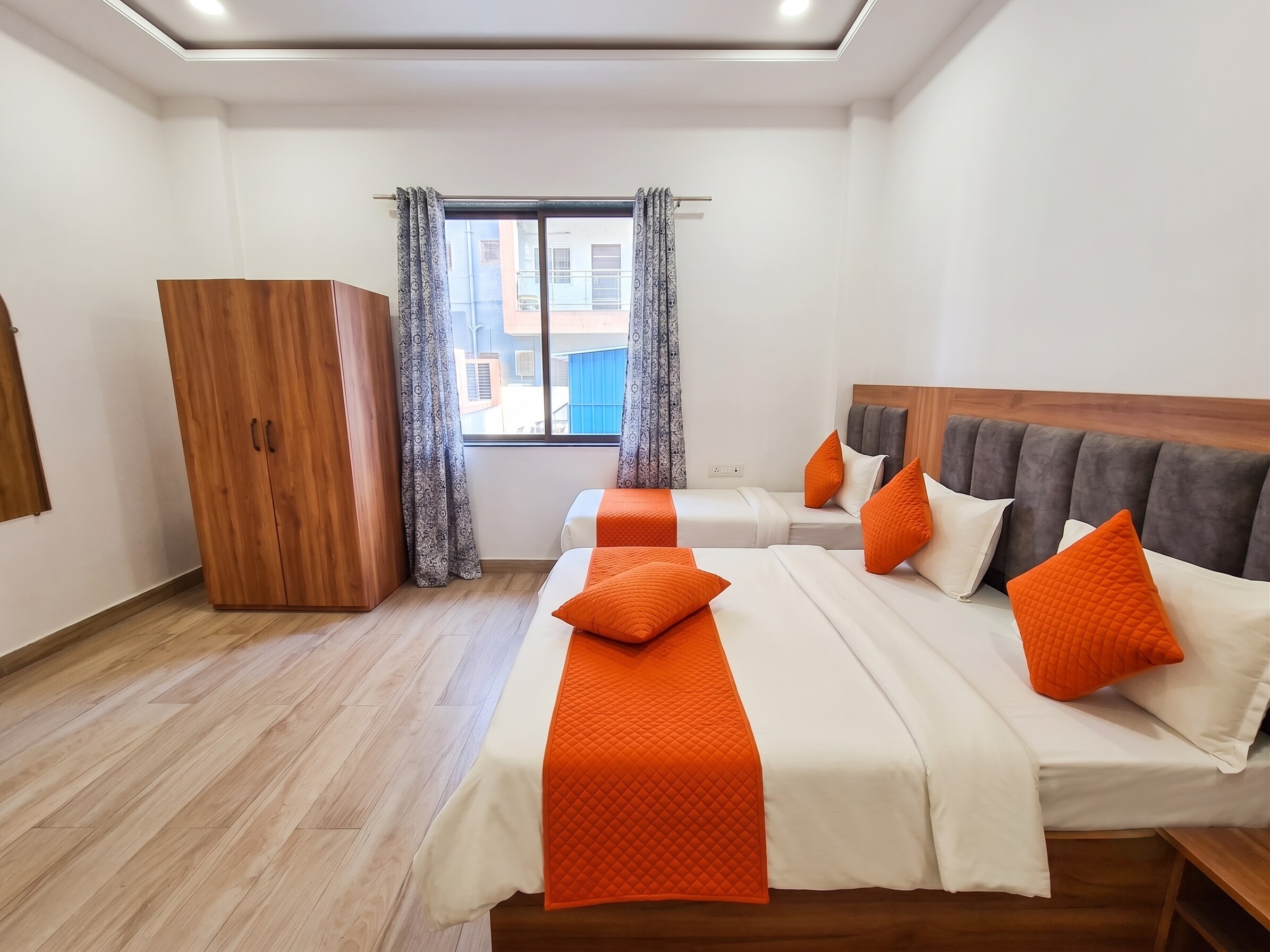 OnlyStay Surbhi Dham-Near Prem Mandir - Tap to explore photos