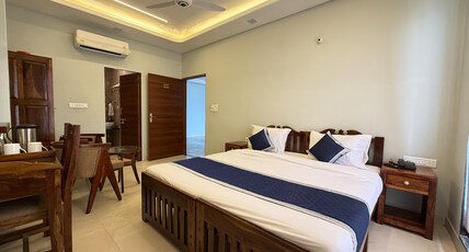 Ranthambhore Grand Mahal Room Type - Deluxe Room - AC