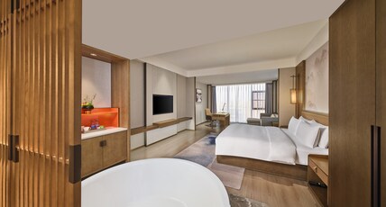 Crowne Plaza CHENGDU WUHOU Room Type - 1 King Junior Suite