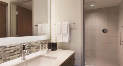 Homewood Suites by Hilton Pittsburgh Downtown Room Type - 1 KING STUDIO SUITE NOSMOK