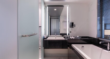 Radisson Blu Hotel Nairobi Upper Hill Room Type - Executive Room - Lounge Access Radisson Blu Hotel Nairobi Upper Hill Room Type - Executive Room - Lounge Access