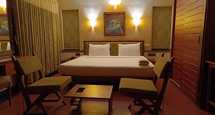 Chembra Adobe Homestay | Rooms & Guided Treks Room Type - Chembra Suite