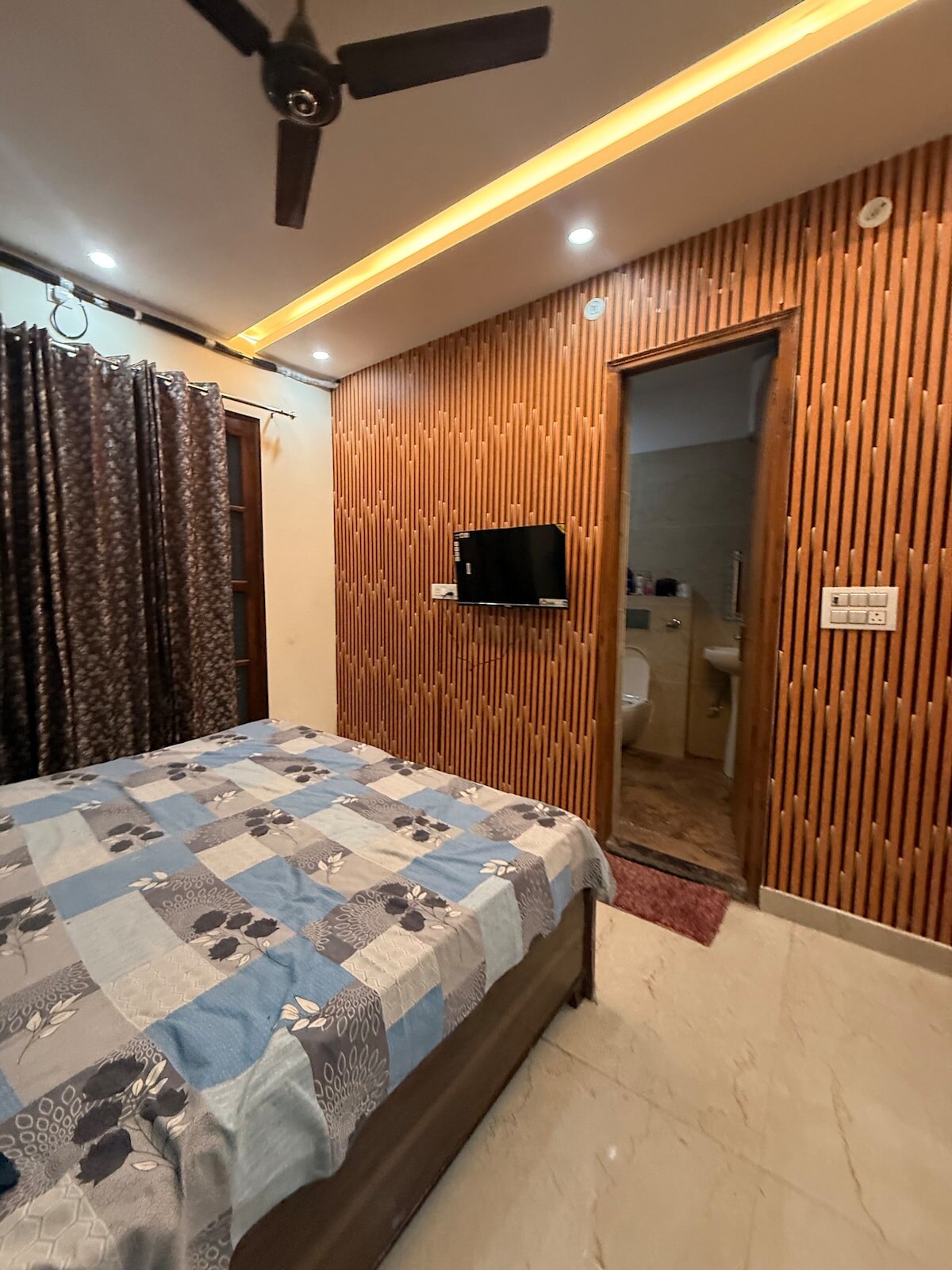 Premium 2BHK Stay in Rishikesh Peaceful Central - Tap to explore photos