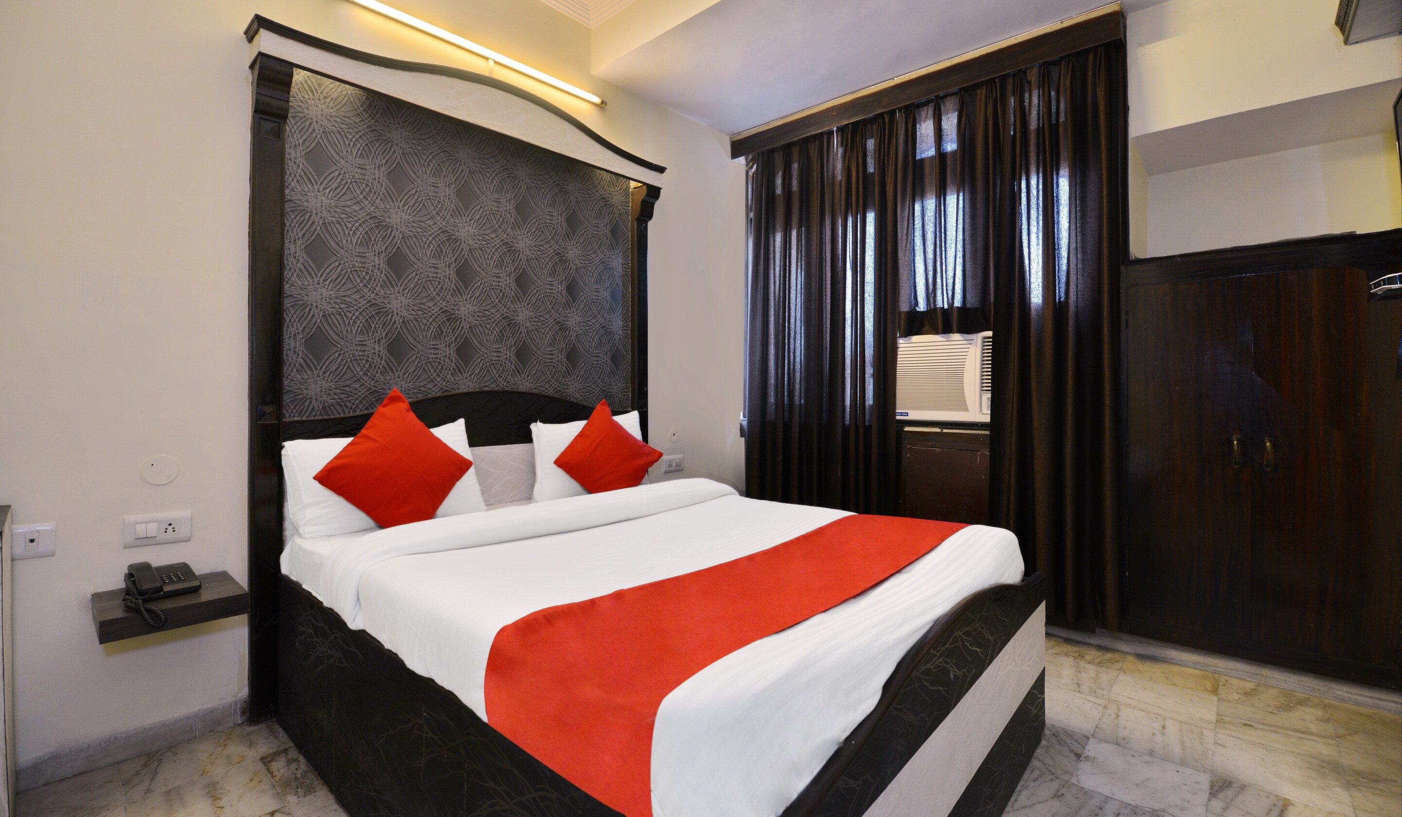 Hotel Anokhi Palace - Tap to explore photos