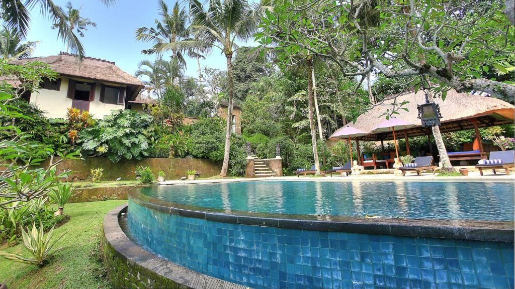 Villa Alamanda - Tap to explore photos