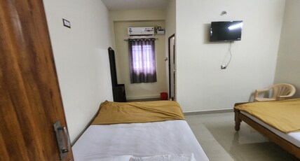 Raja Rani Mahal Room Type - Family Room AC