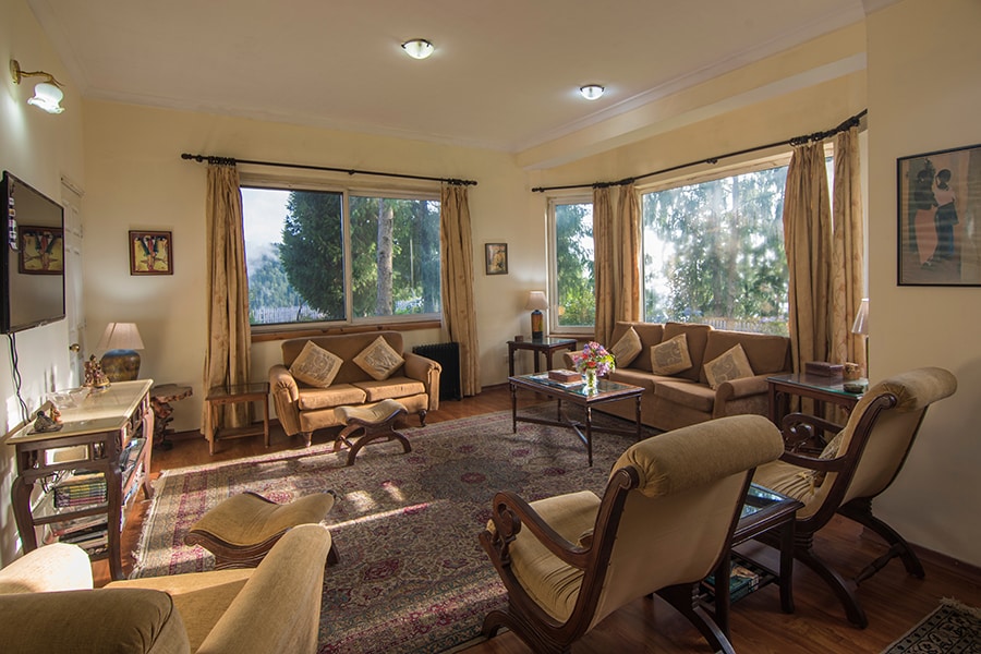 StayVista at Majestic Mountain View Villa - Tap to explore photos
