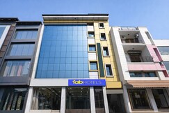 Via Moody Inn Kalkaji