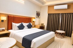Urban Suites |Studio Apartment at Urban Square Mall