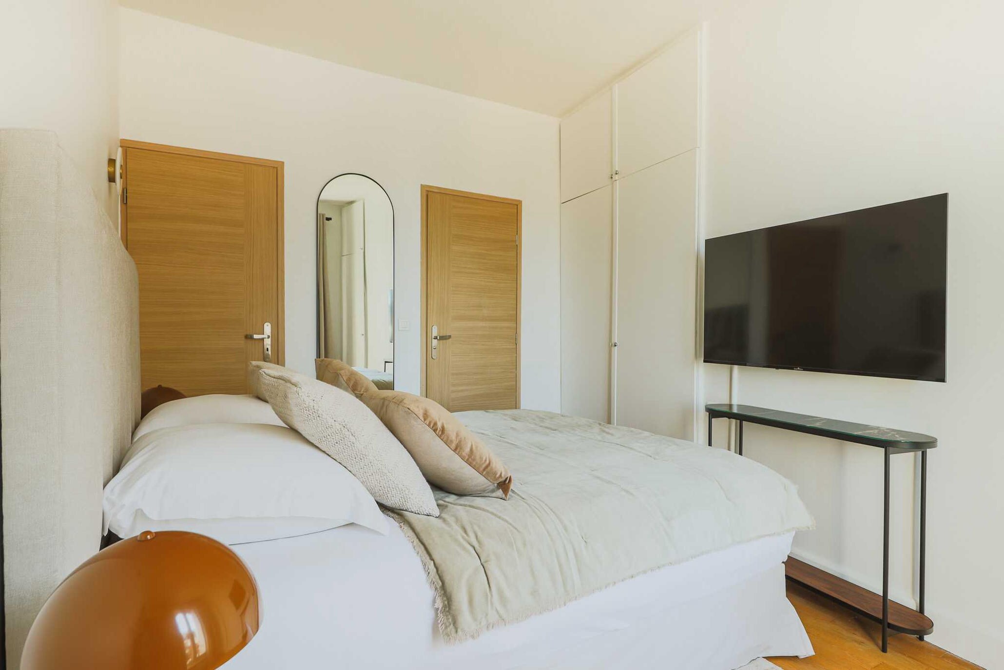 Charming flat -1BR-4P- Paris 17e - Tap to explore photos
