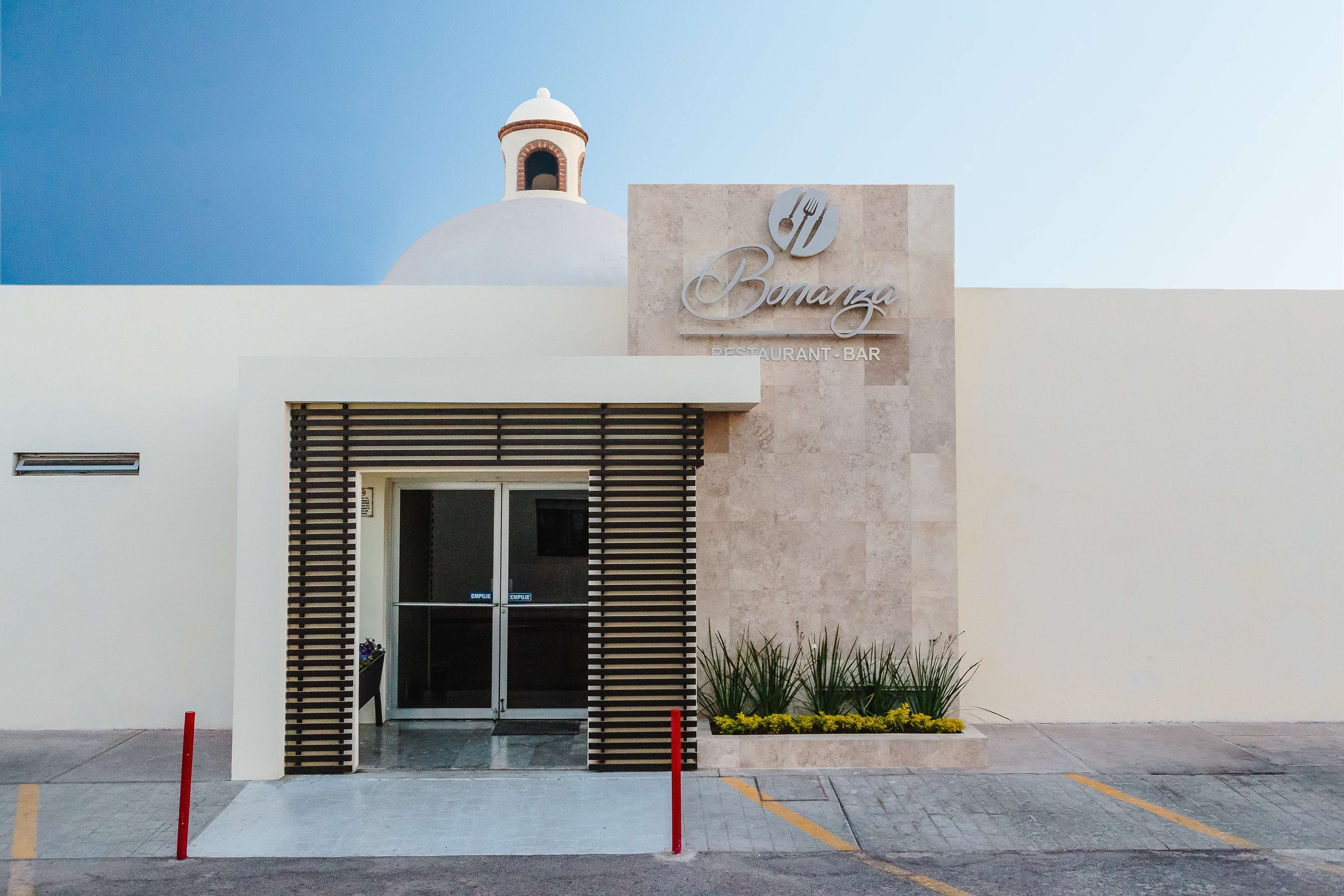 Best Western Plus San Jorge - Tap to explore photos