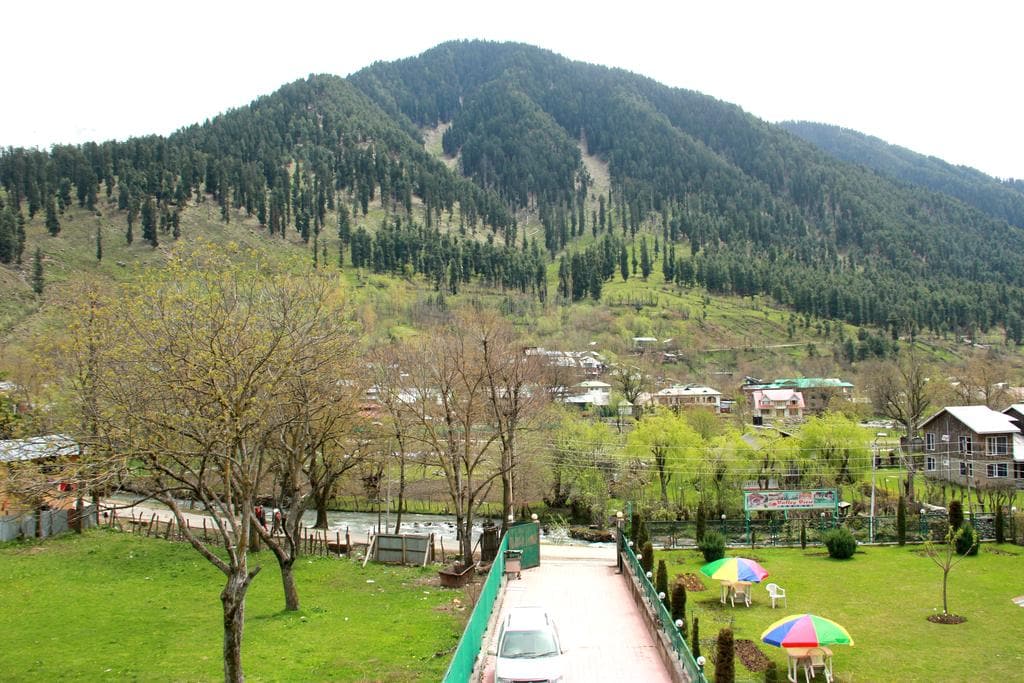 VALLEY VIEW RESORTS - Tap to explore photos