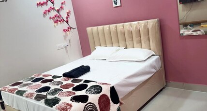 Pink Blossom Room Type - Pink Blossom Near US Consulate 