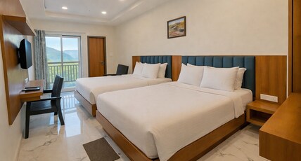HOTEL KARDHAR INN Room Type - 4 Bedded AC Family Room (Price is for 4 Adults)