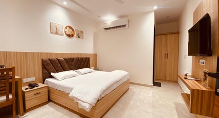 Hotel Gagan Plaza Room Type - Super Deluxe Room with City View