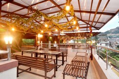 3BHK Dosti Villa with Pvt Pool, Lonavala