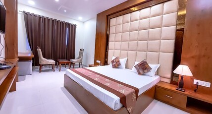 HOTEL KINGS IMPERIAL Room Type - Kings Superior Room