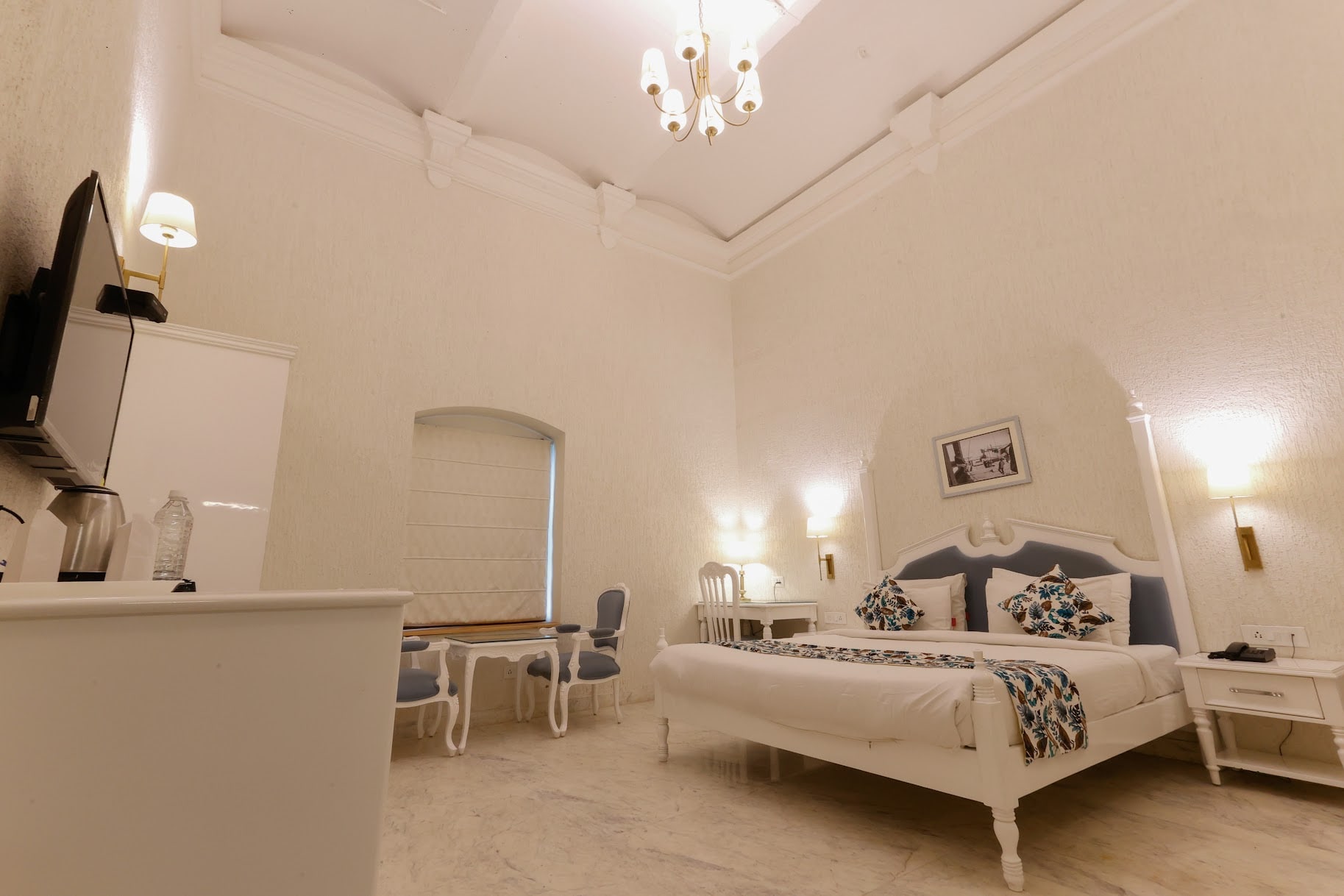 SAROJA HERITAGE HOTEL, Varanasi - Tap to explore photos
