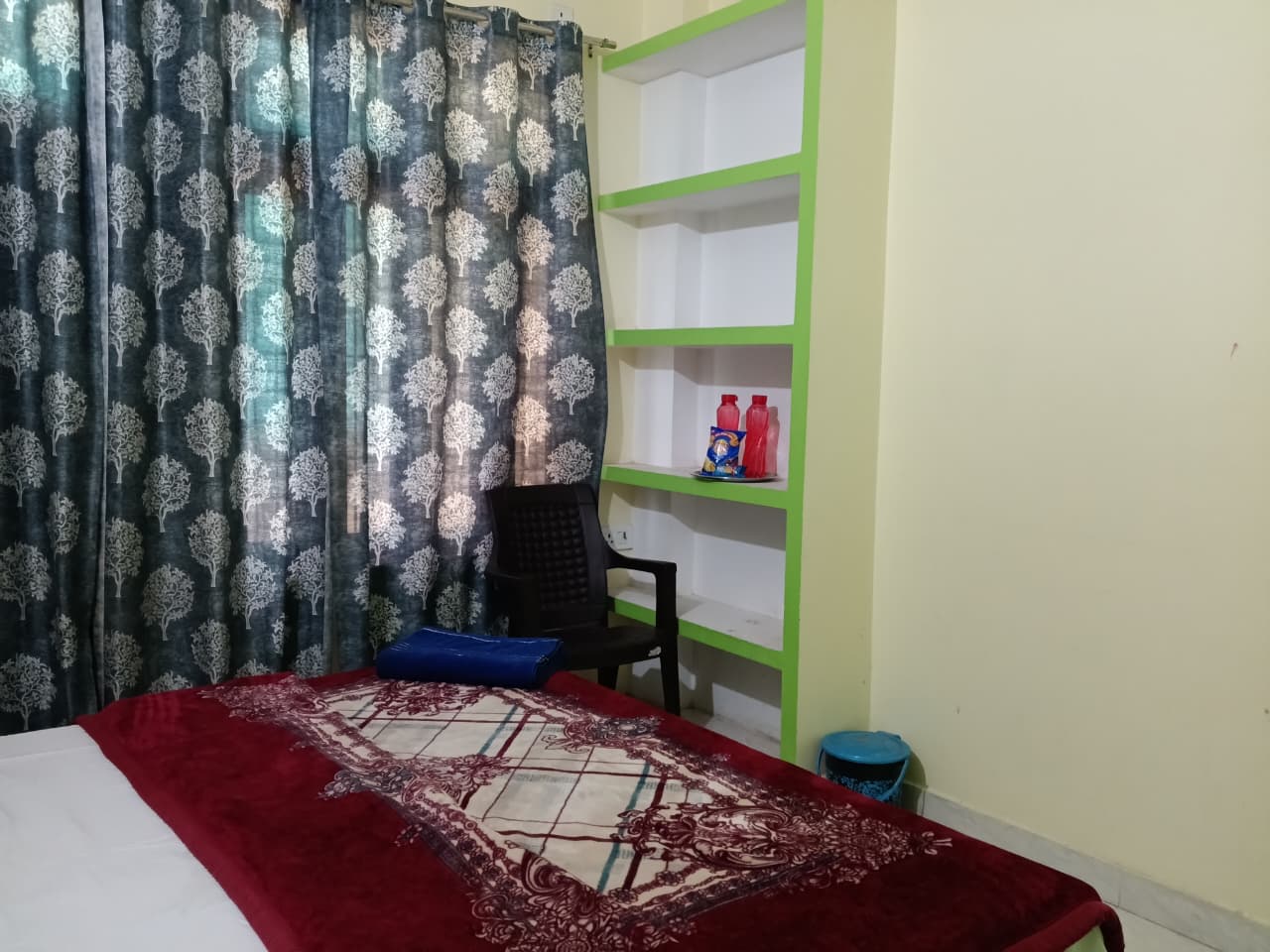 Satya Inn near Khade Hanuman Mandir - Tap to explore photos