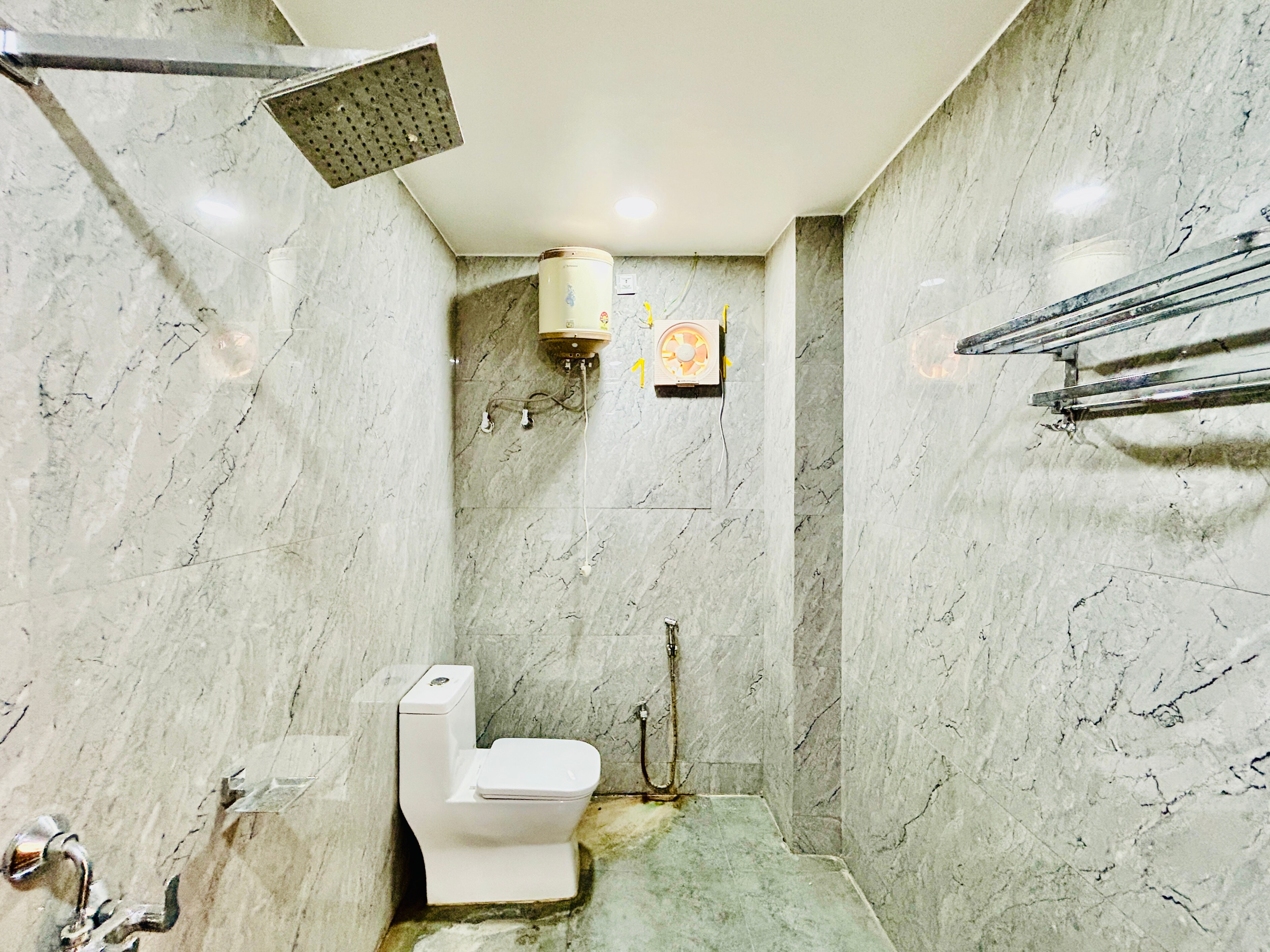 Hotel Shree Niketan - Tap to explore photos