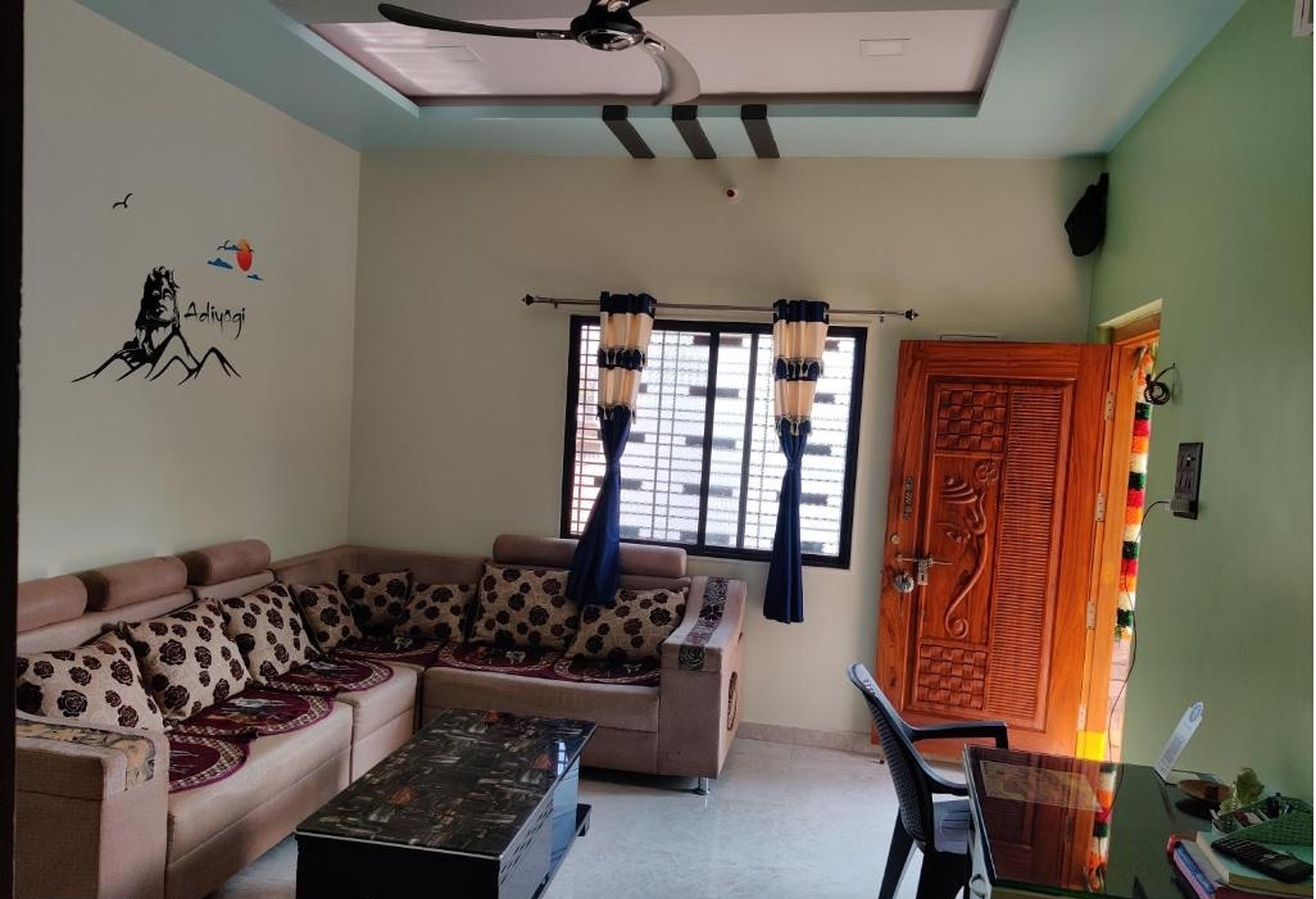 Lee Home stay - Tap to explore photos