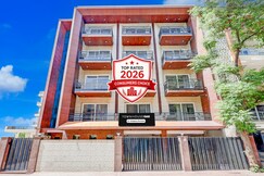 Super Townhouse Oak Sector 39 Medanta