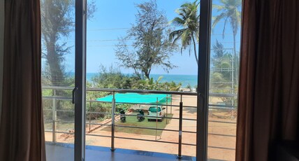 Raapan Beach Resort Room Type - Sea view from Room