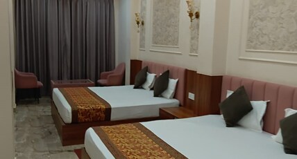 Darshan Homestay | Walkable to Kashi Vishwanath Temple Room Type - Family Room
