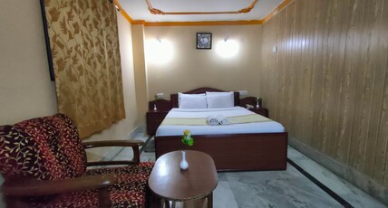 Hotel Moomsie Room Type - Standard-non ac