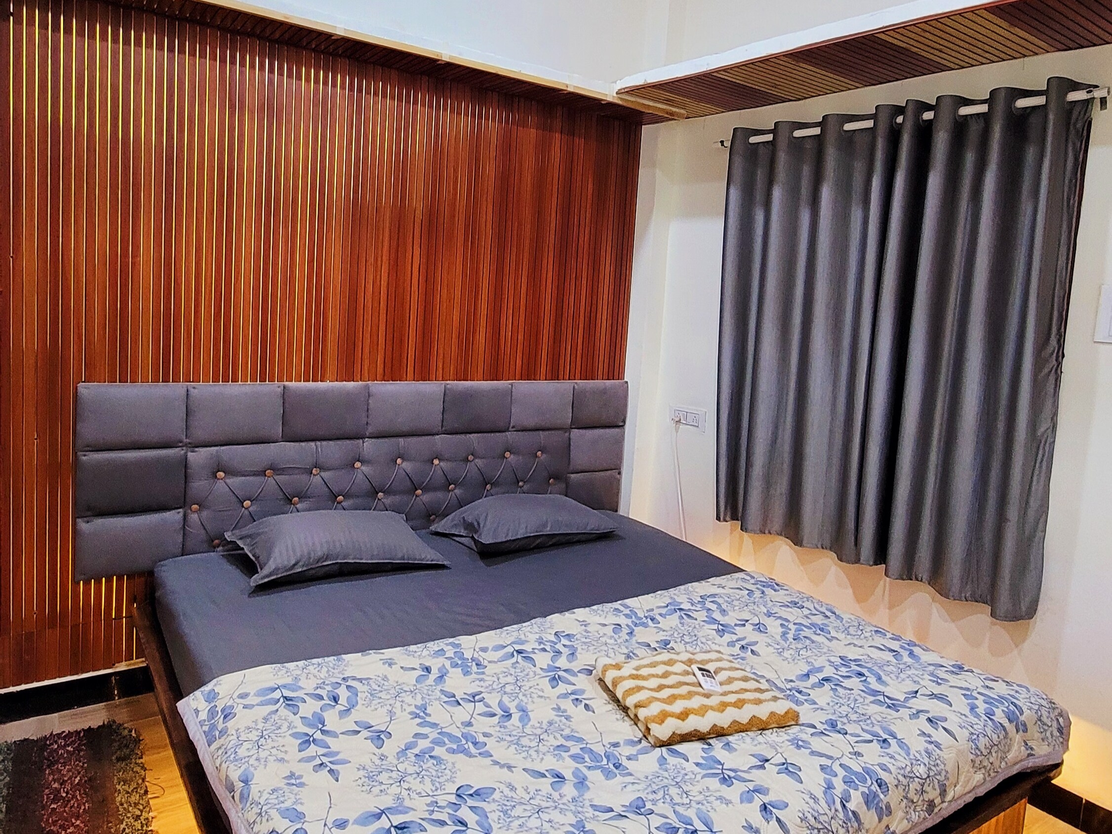 Shree Pallav GuestHouse - Tap to explore photos