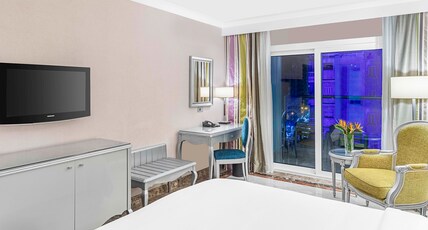 Hilton Alexandria Corniche Room Type - KING GUEST ROOM CORNER