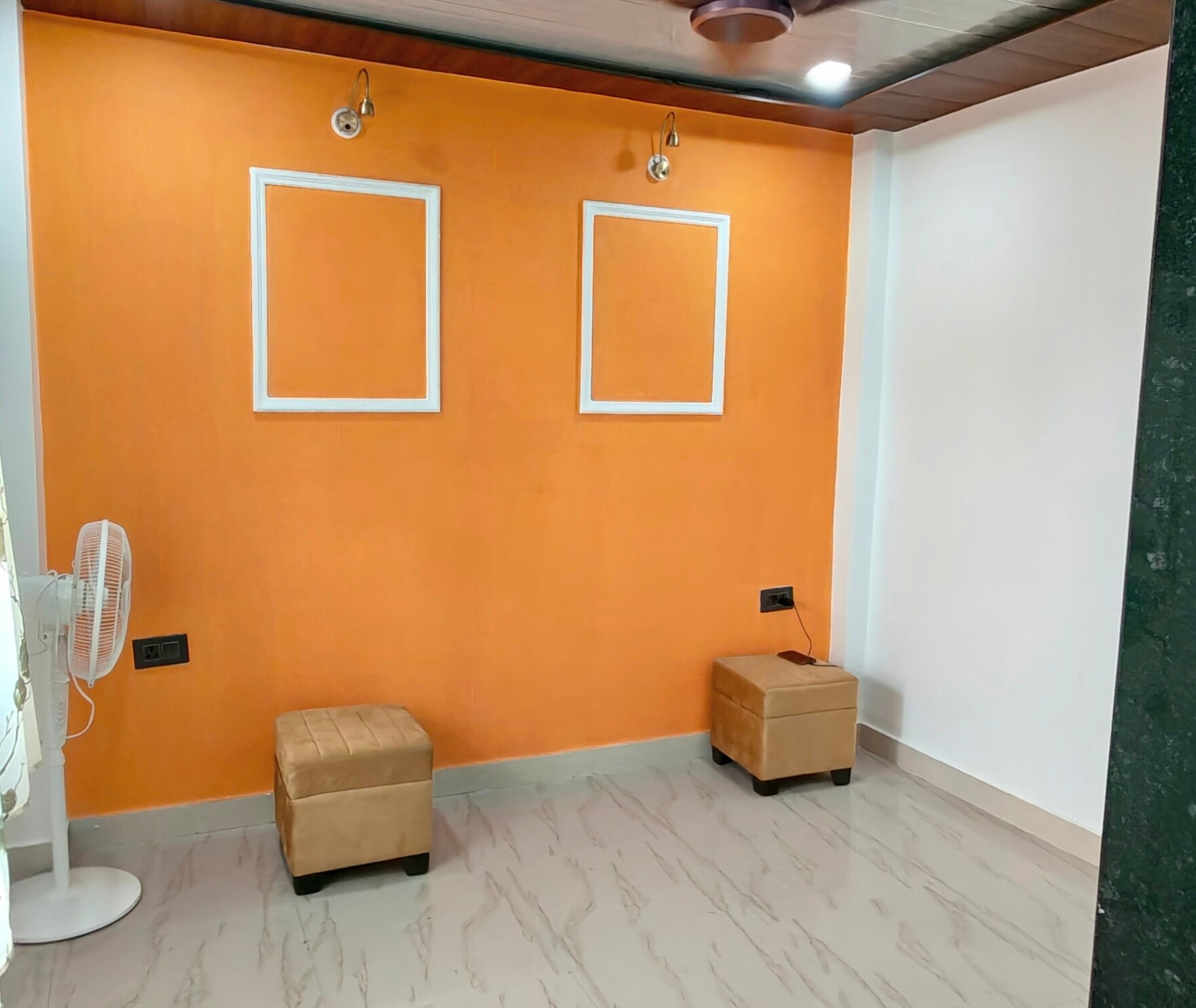 Kriyansh Homestay Vrindavan Near Prem Mandir - Tap to explore photos
