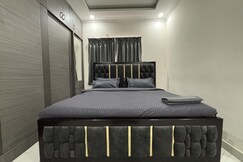 3 Bees Service Apartment Rooms