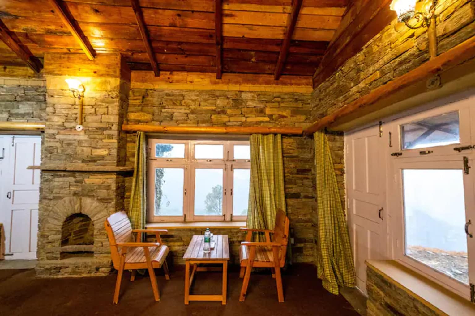 Himalayan Paradise| Boutique room w Binsar view - Tap to explore photos