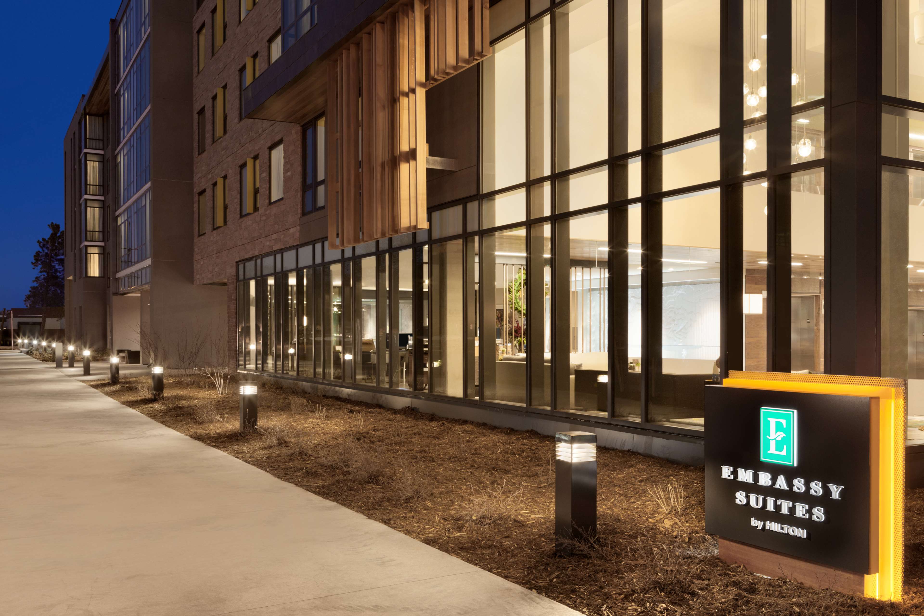 EMBASSY SUITES BY HILTON BOULDER - Tap to explore photos