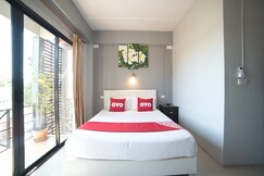 OYO 465 Krung Kao Traveller Lodge