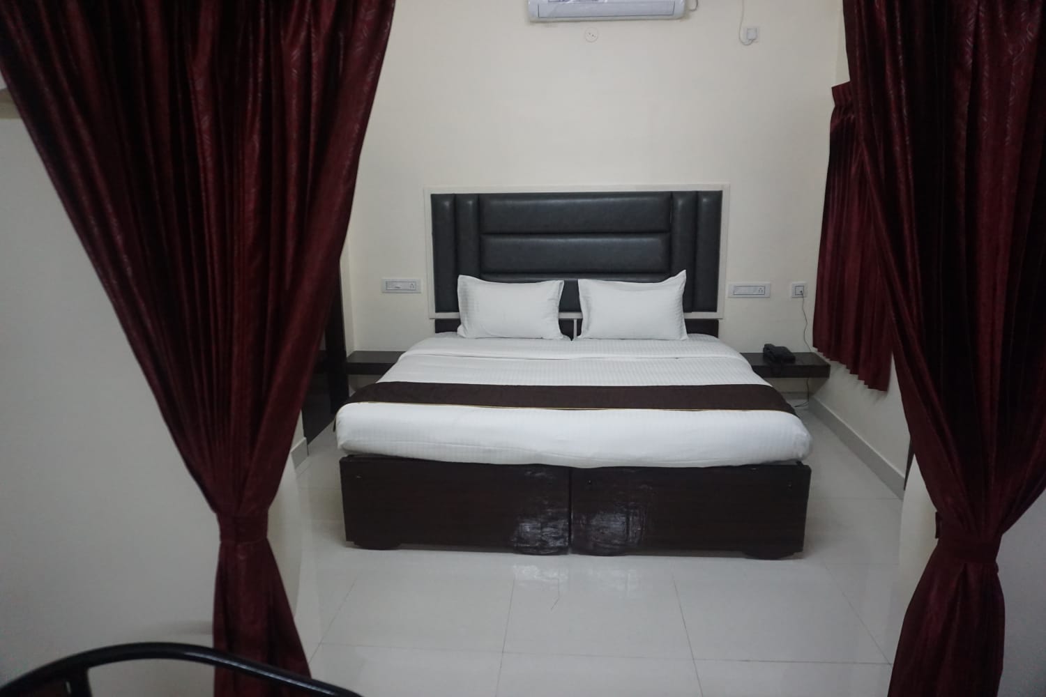 hotel sri vijaynivas - Tap to explore photos