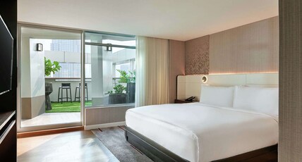 DoubleTree by Hilton Bangkok Ploenchit Room Type - TERRACE SUITE