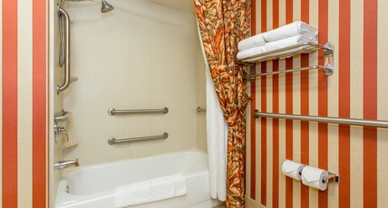 Holiday Inn Express Hotel & Suites Bloomington Room Type - 1 King Suite Communications Accessible Holiday Inn Express Hotel & Suites Bloomington Room Type - 1 King Suite Communications Accessible