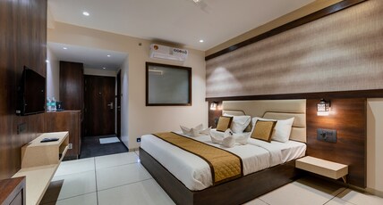 Golden Leaf Resort Room Type - Executive Room Ac