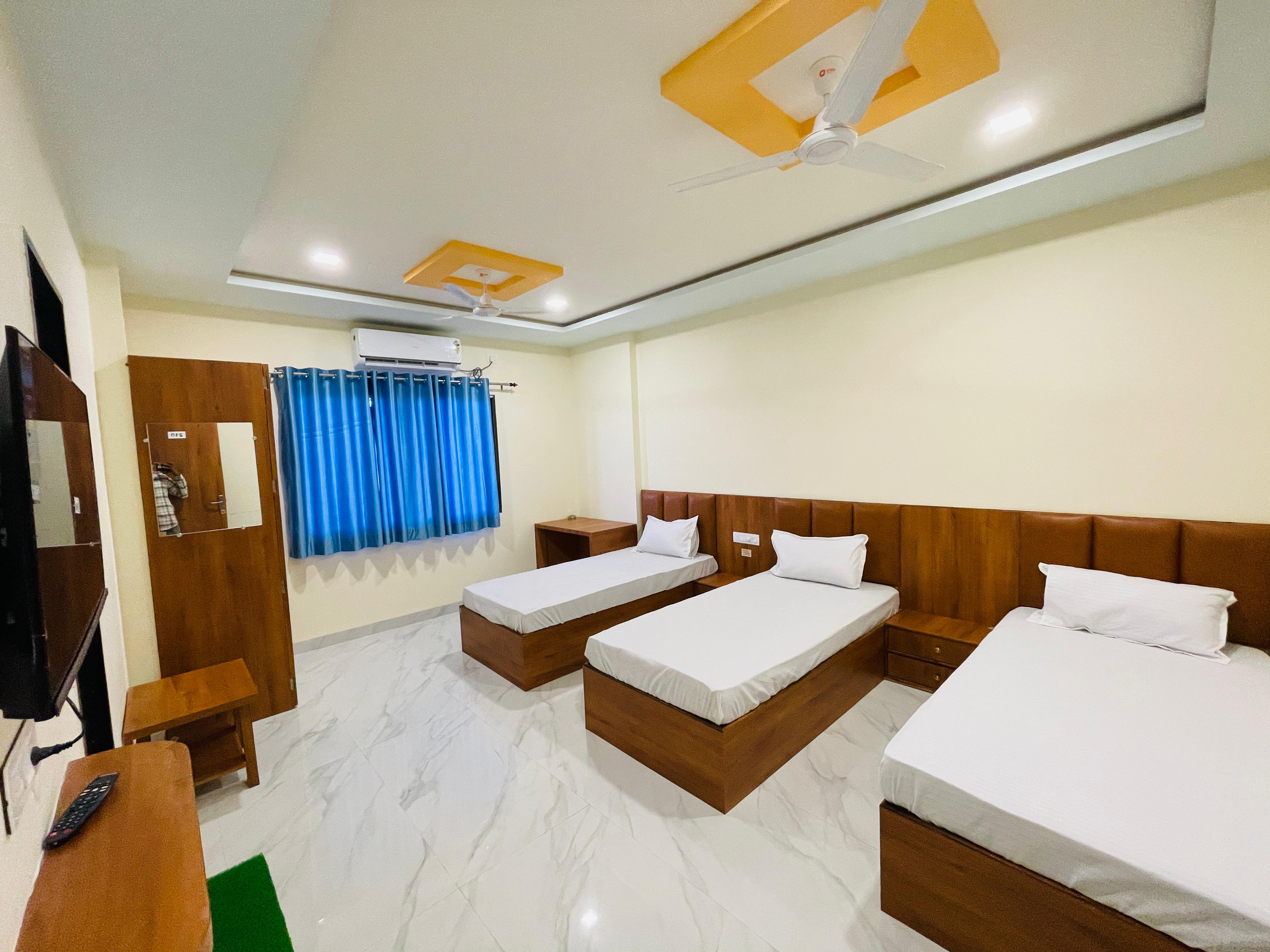 Hotel deluxe palace Agar malwa - Tap to explore photos