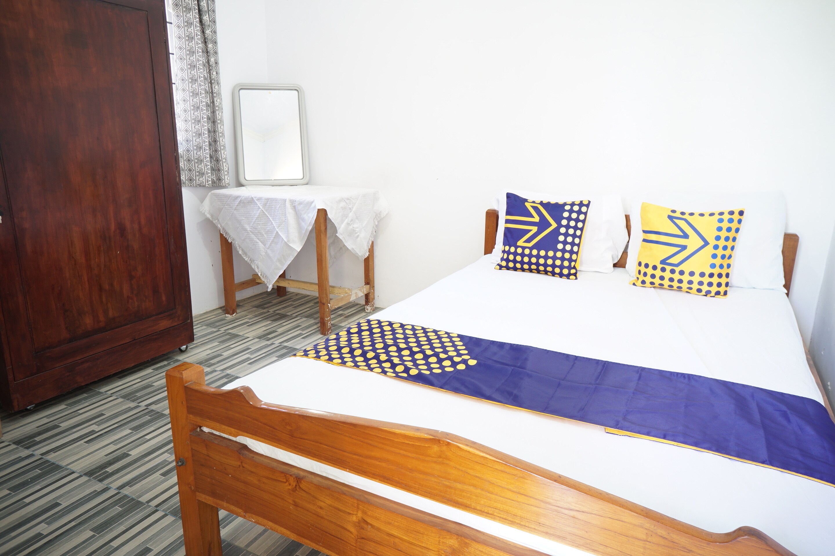 Hotel O Kost Amantu - Tap to explore photos