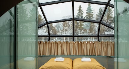 Kakslauttanen Arctic Resort Room Type - Large Glass Igloos with Shower and Sauna (West Village) Kakslauttanen Arctic Resort Room Type - Large Glass Igloos with Shower and Sauna (West Village)