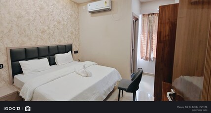 MAA AMBICA ROYAL HOUSE Room Type - LUXURY ROOM(NON-AC)