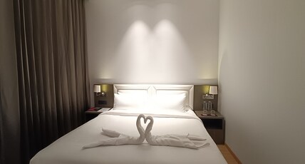 FLORENCE HOTEL Room Type - Premium Room