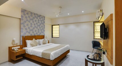 Hotel Everest Regency Room Type - Super Deluxe Room