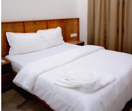Zainab 2BHK | 3km from Calicut Beach - Tap to explore photos