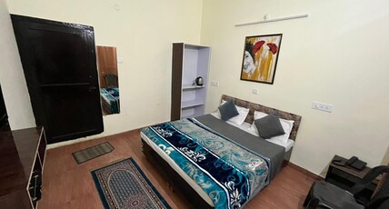AAA Hotel and Restaurant Room Type - Superior Room