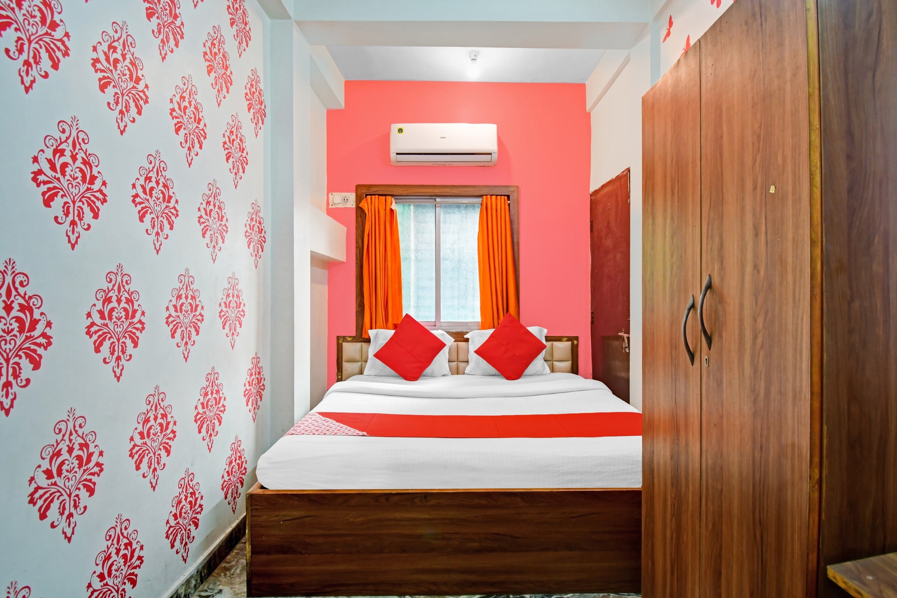 Hotel O Diamond Palace Guest House - Tap to explore photos